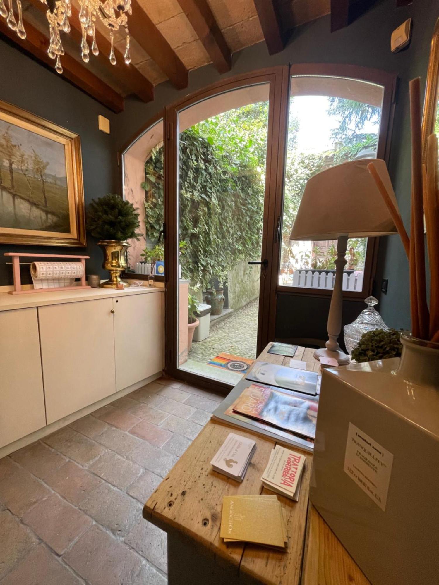 Le Camere Di Bsuites Affittacamere Parma Eksteriør billede