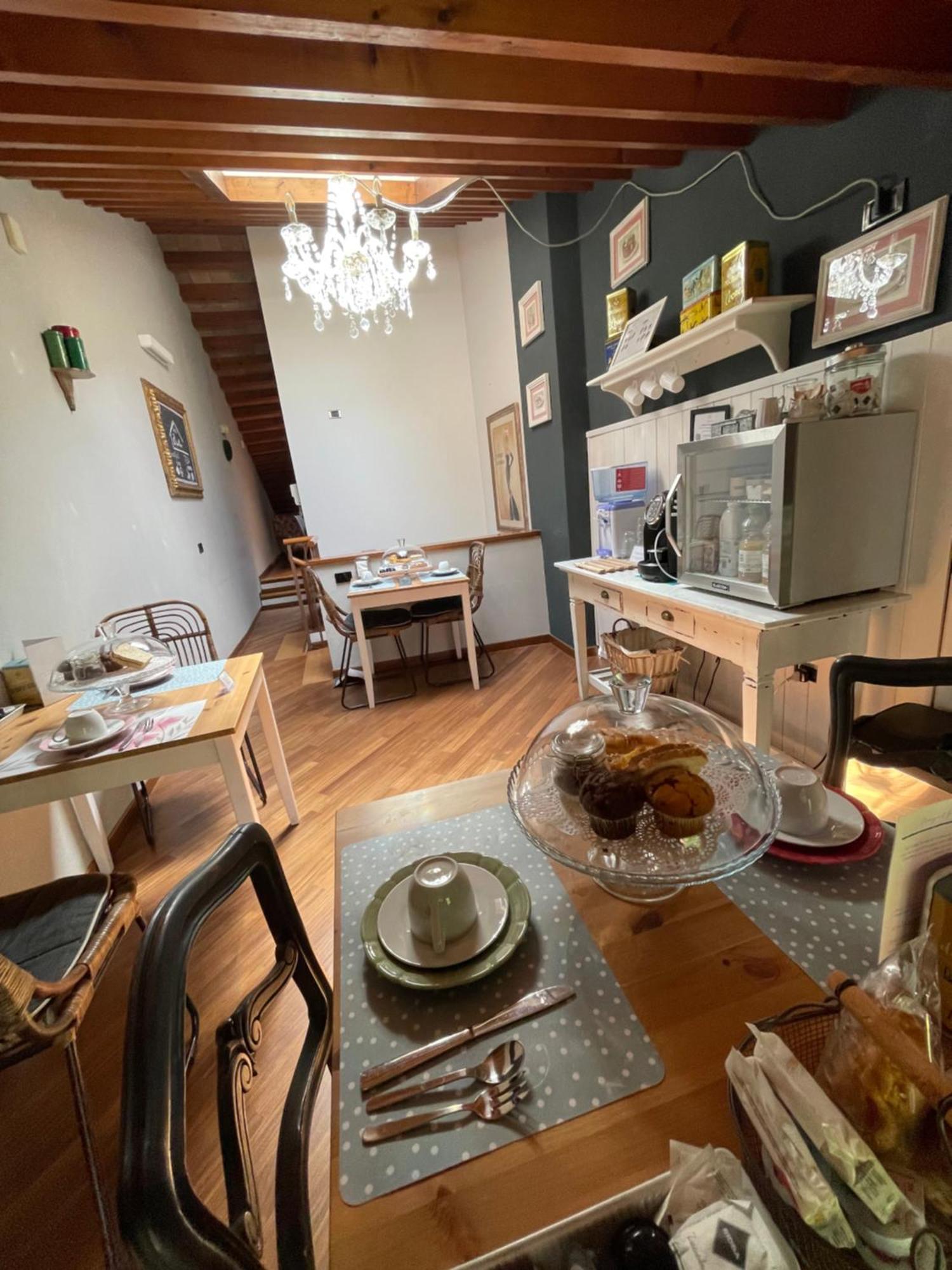 Le Camere Di Bsuites Affittacamere Parma Eksteriør billede