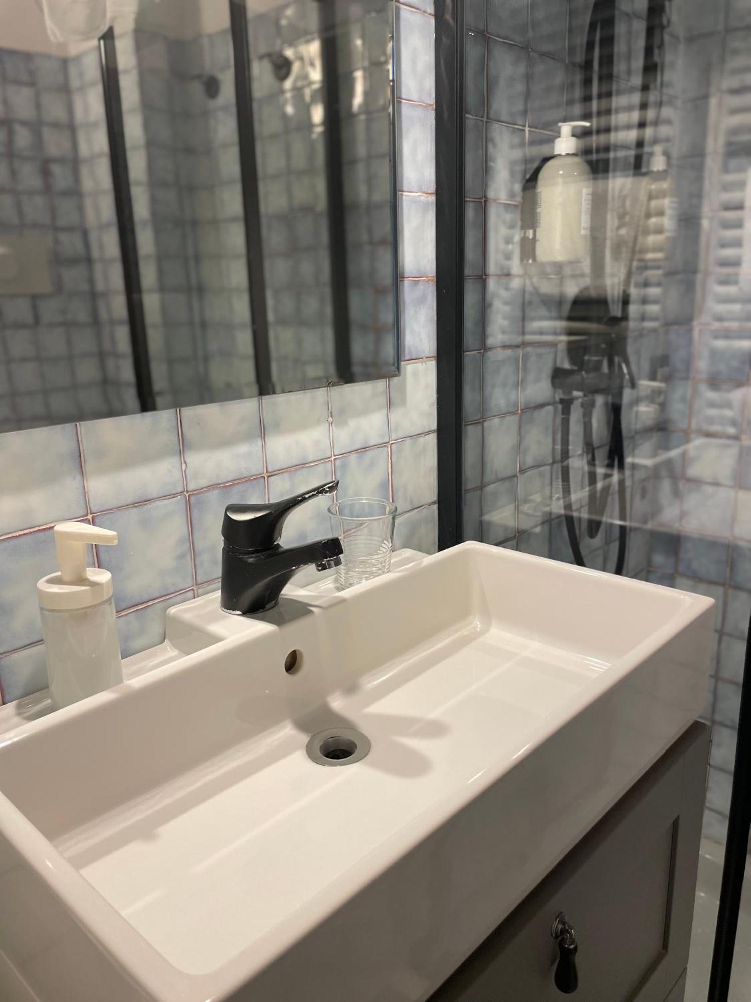 Le Camere Di Bsuites Affittacamere Parma Eksteriør billede