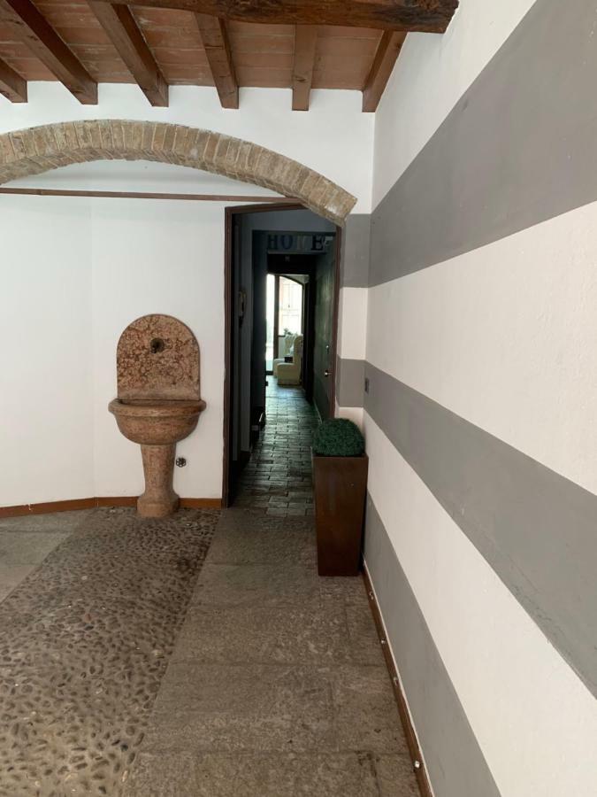 Le Camere Di Bsuites Affittacamere Parma Eksteriør billede